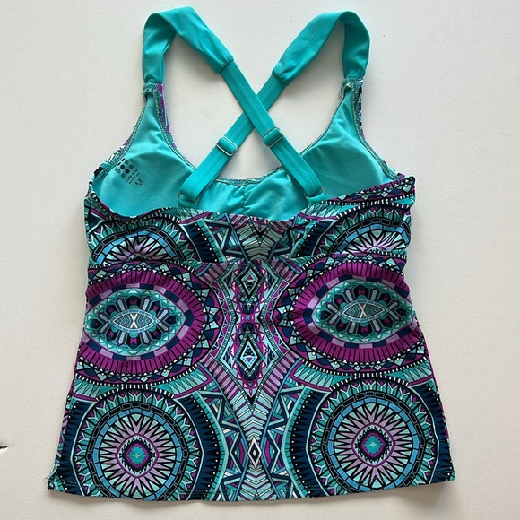 Title nine medium tankini top - Picture 2 of 3
